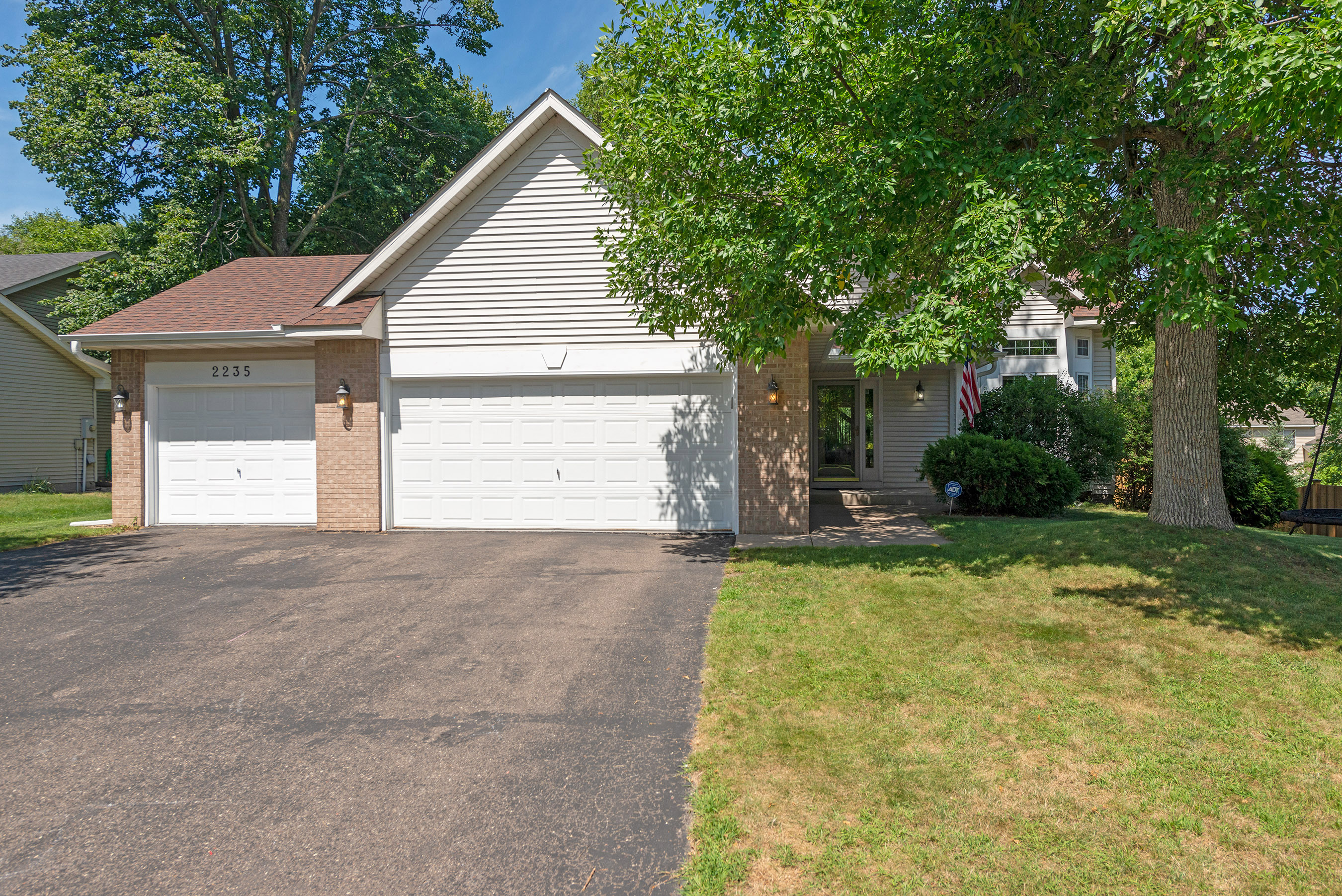 2235 Emerald Lane, Saint Paul, MN, USA Photos